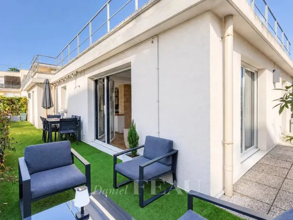Saint-Cloud - Dernier étage avec terrasse de 60 m².