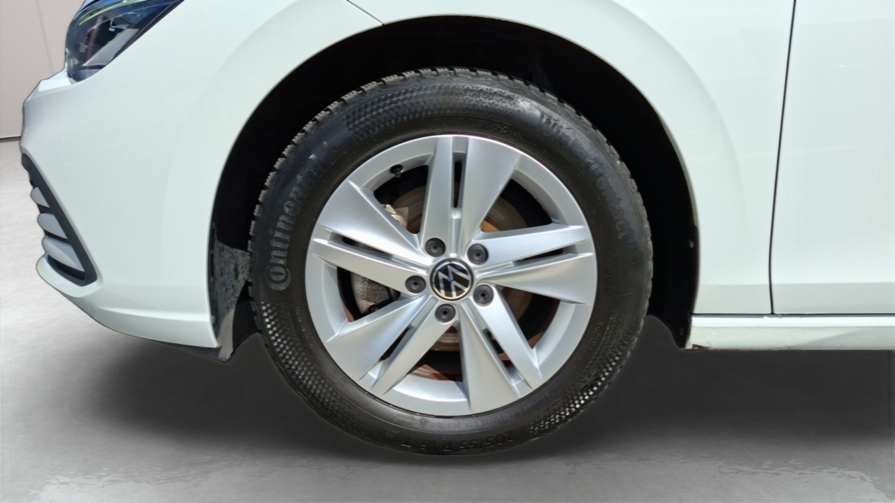 Volkswagen Golf 2.0 TDI SCR 115 DSG7 — photo 16