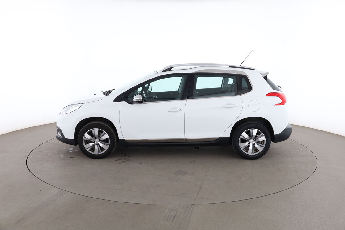 Peugeot 2008 1.2 PureTech Allure EAT6 — photo 2