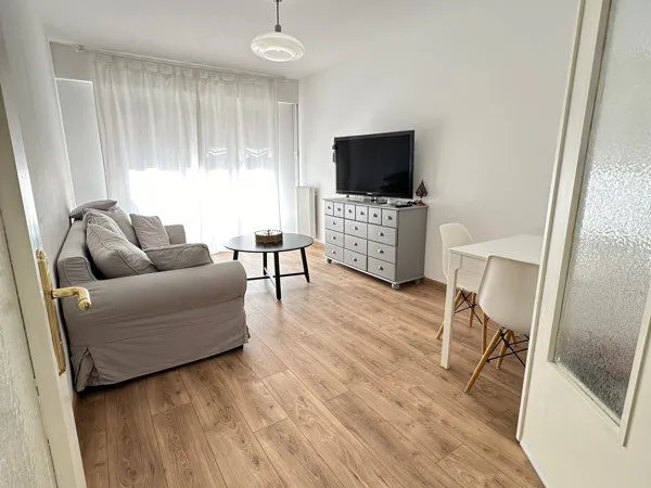 LOCATION APPARTEMENT T4 - 74 m² - L'ARIANE, NICE loyer 1000 + charges 200