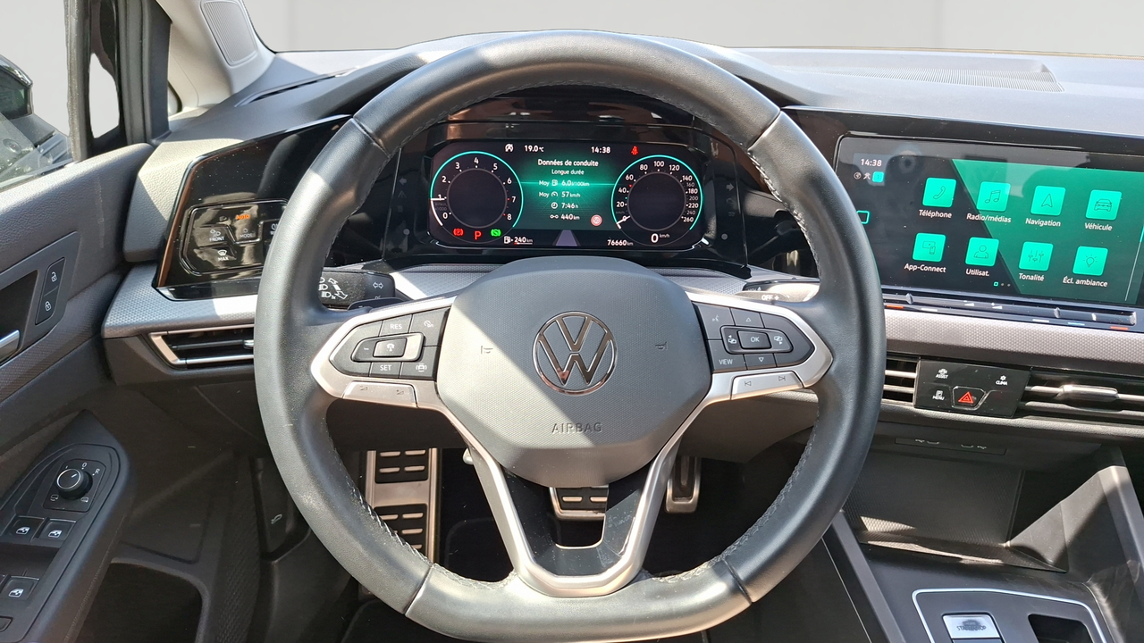 Volkswagen Golf 1.0 eTSI OPF 110 DSG7 — photo 21