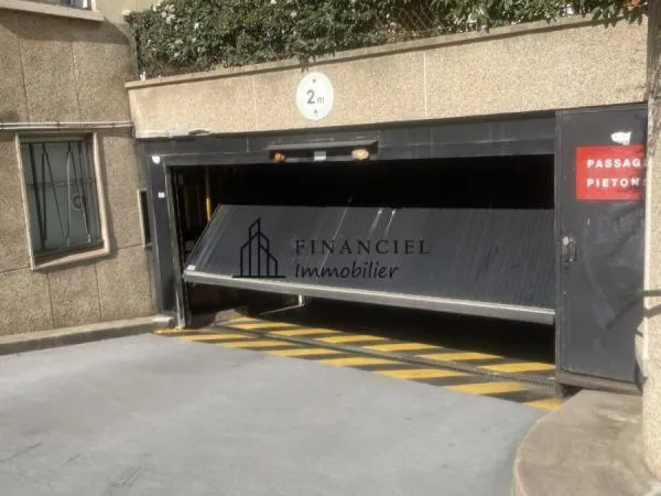 PLACE DE PARKING- PARIS 17