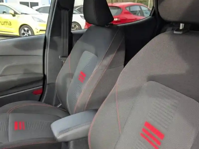 Ford Fiesta 1.0 flexifuel 95ch st-line 5p — photo 12