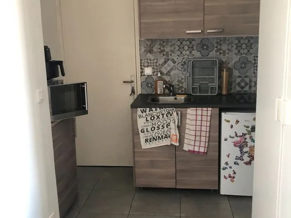 Agreable studio proche uco et centre ville