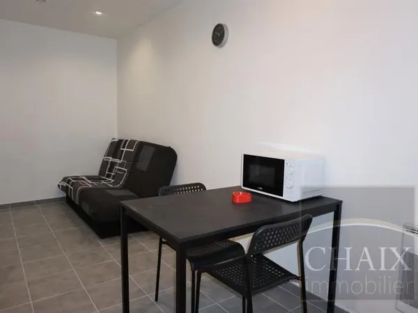 STUDIO MEUBLÉ REFAIT A NEUF AUBAGNE