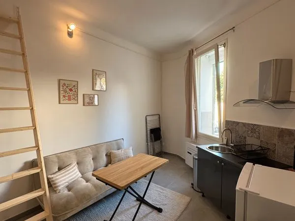 Studio meublé 17m2 - Marseille 7e