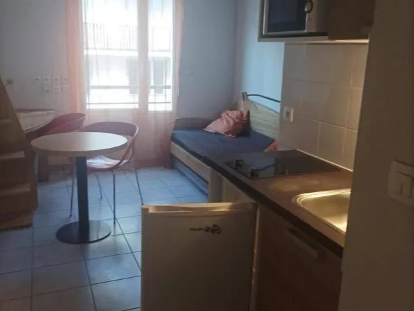 Studio 1 pièce 17 m²