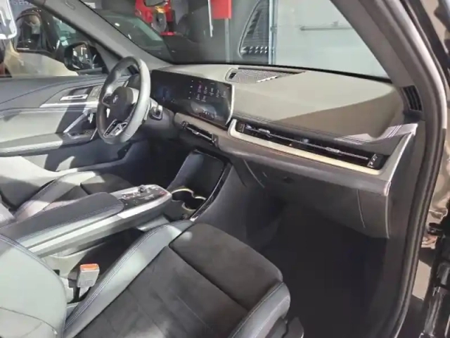 Bmw X1 sdrive18d 150ch m sport — photo 10