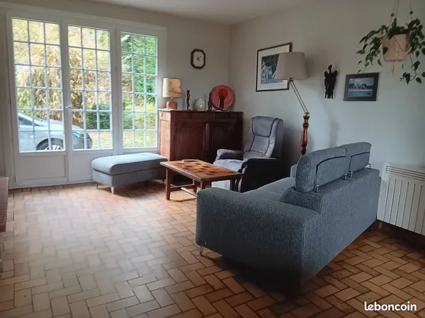 Maison années 70 en campagne avec grand terrain