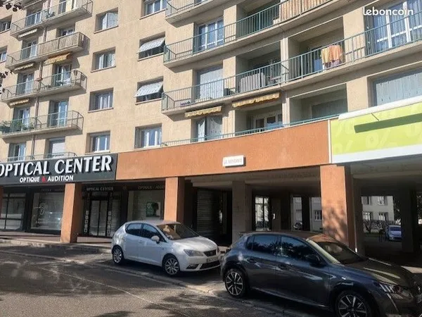 A louer garage centre ville st chamond