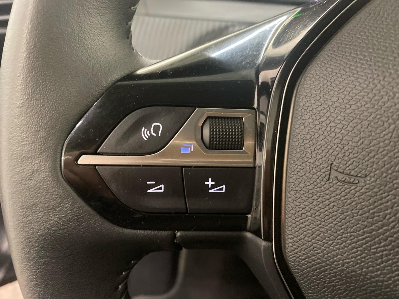 Peugeot 208 puretech 100 s&s bvm6 style — photo 19