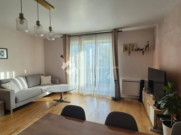 Appartement 4 pièces 77 m²