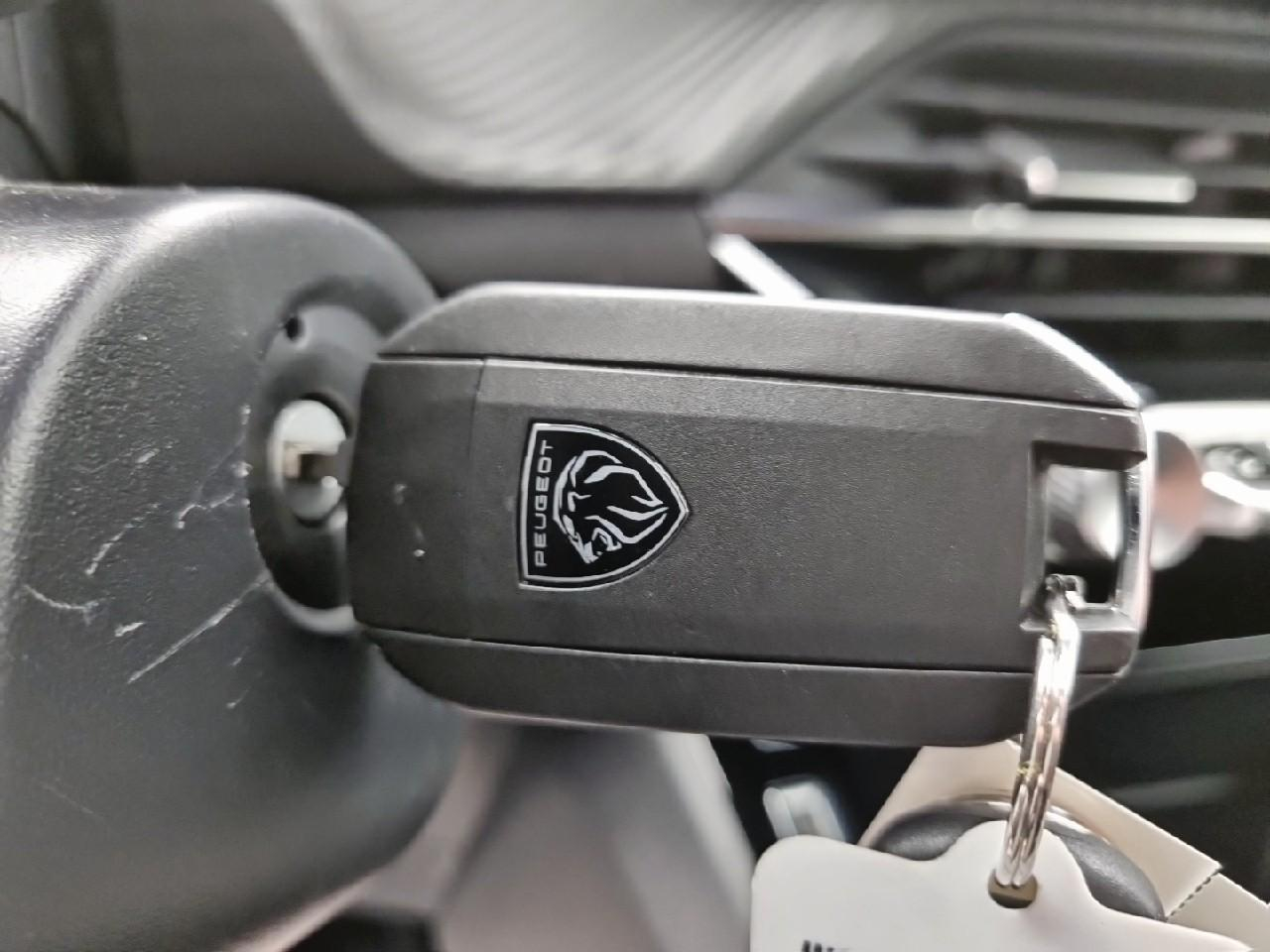 Peugeot 2008 100 s&s bvm6 business — photo 20