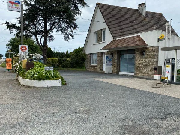 À vendre maison de commerce