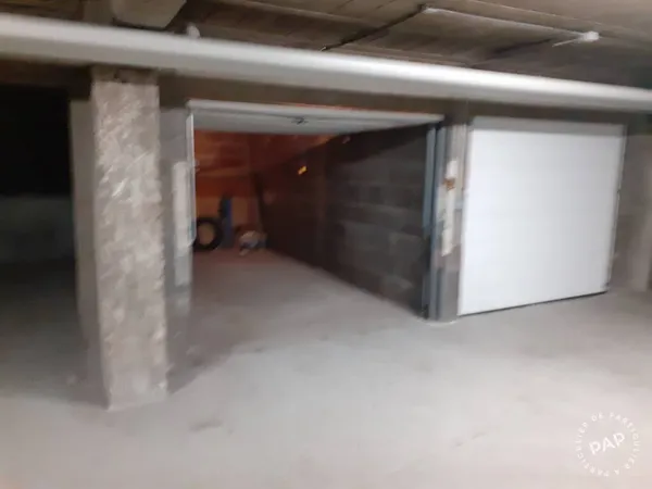 Garage/Parking