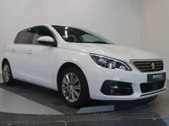 Peugeot 308 1.2 puretech 130ch s&amp;s allure eat8 — photo 5