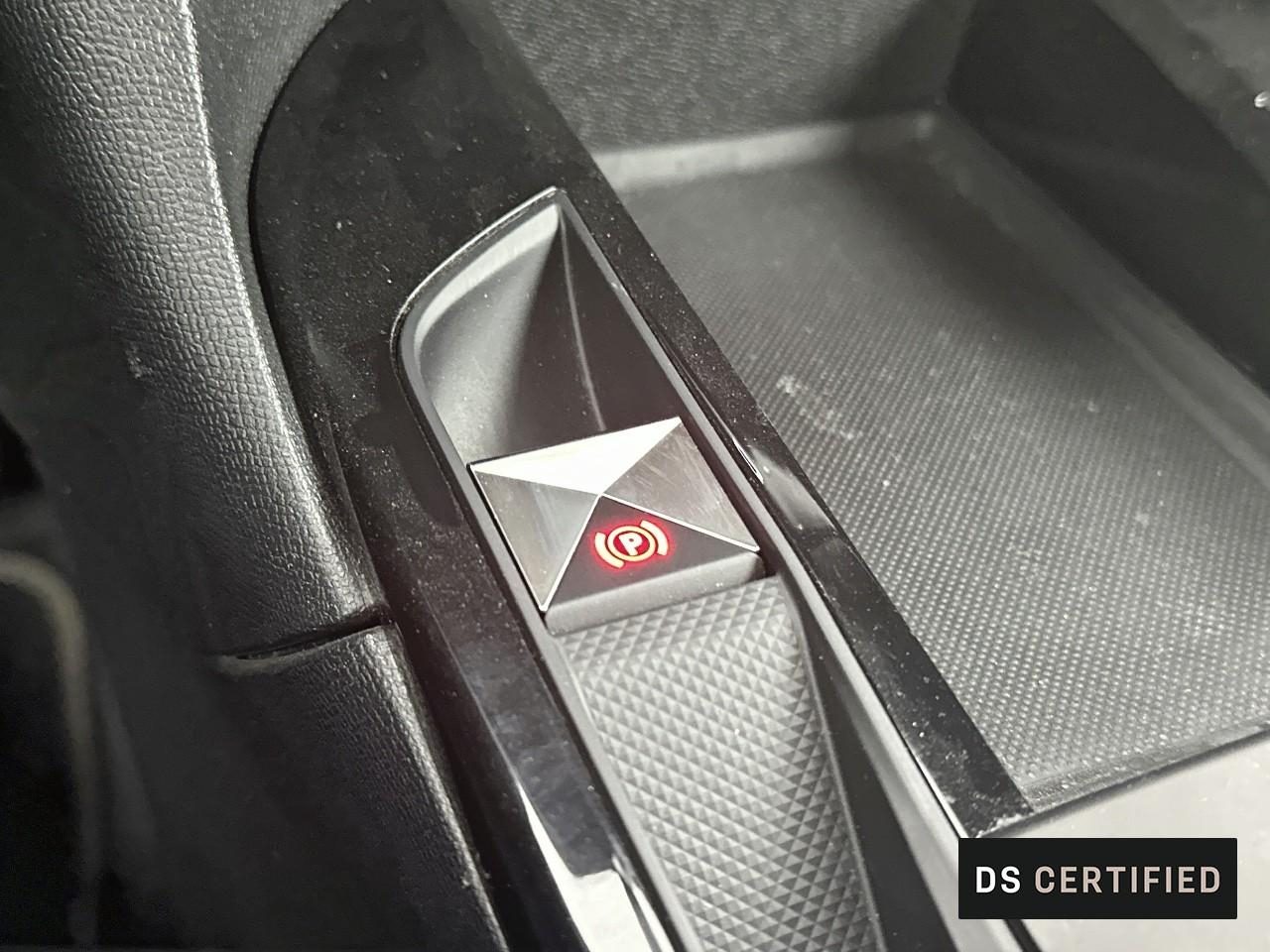 Ds Ds 3 crossback puretech 130 eat8 performance line+ — photo 30