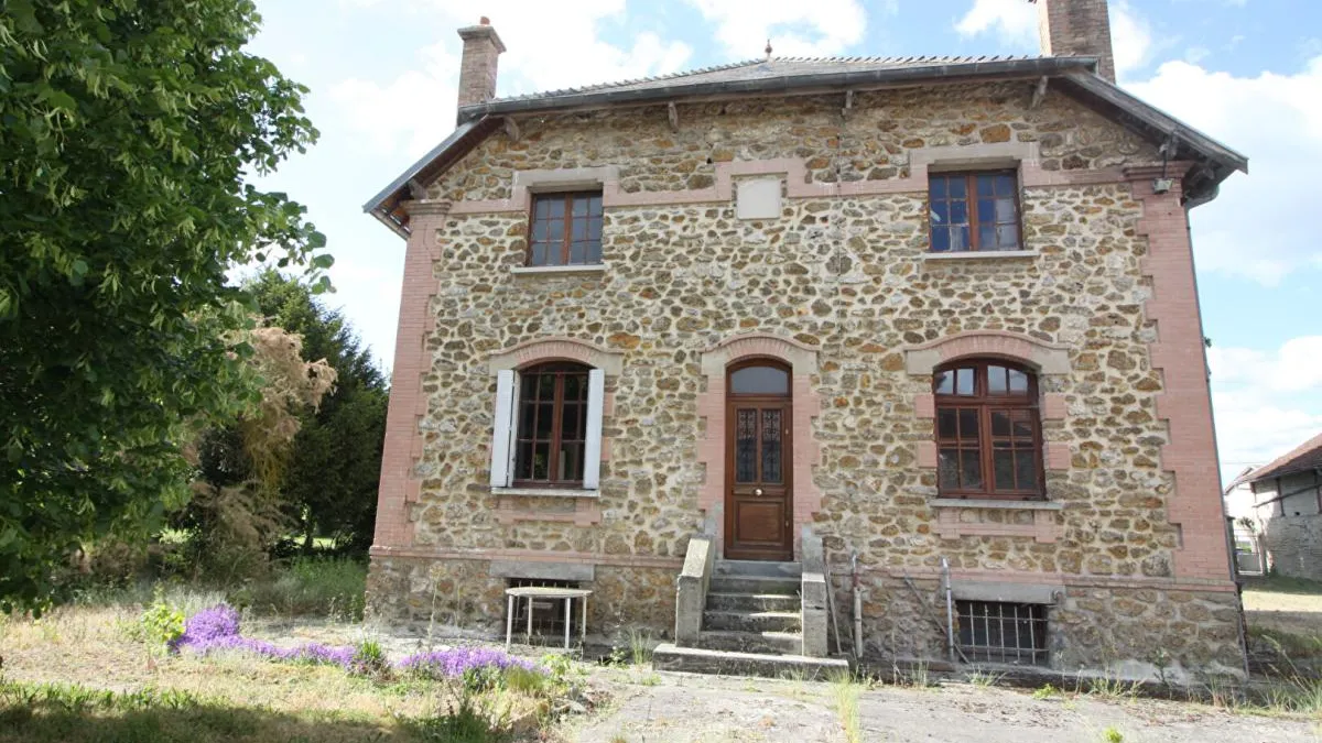 Photo 1