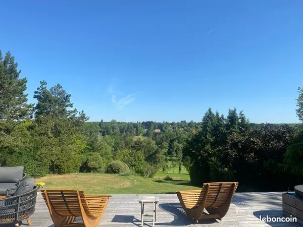 Vends maison familiale de charme rénovée dominant le golf de