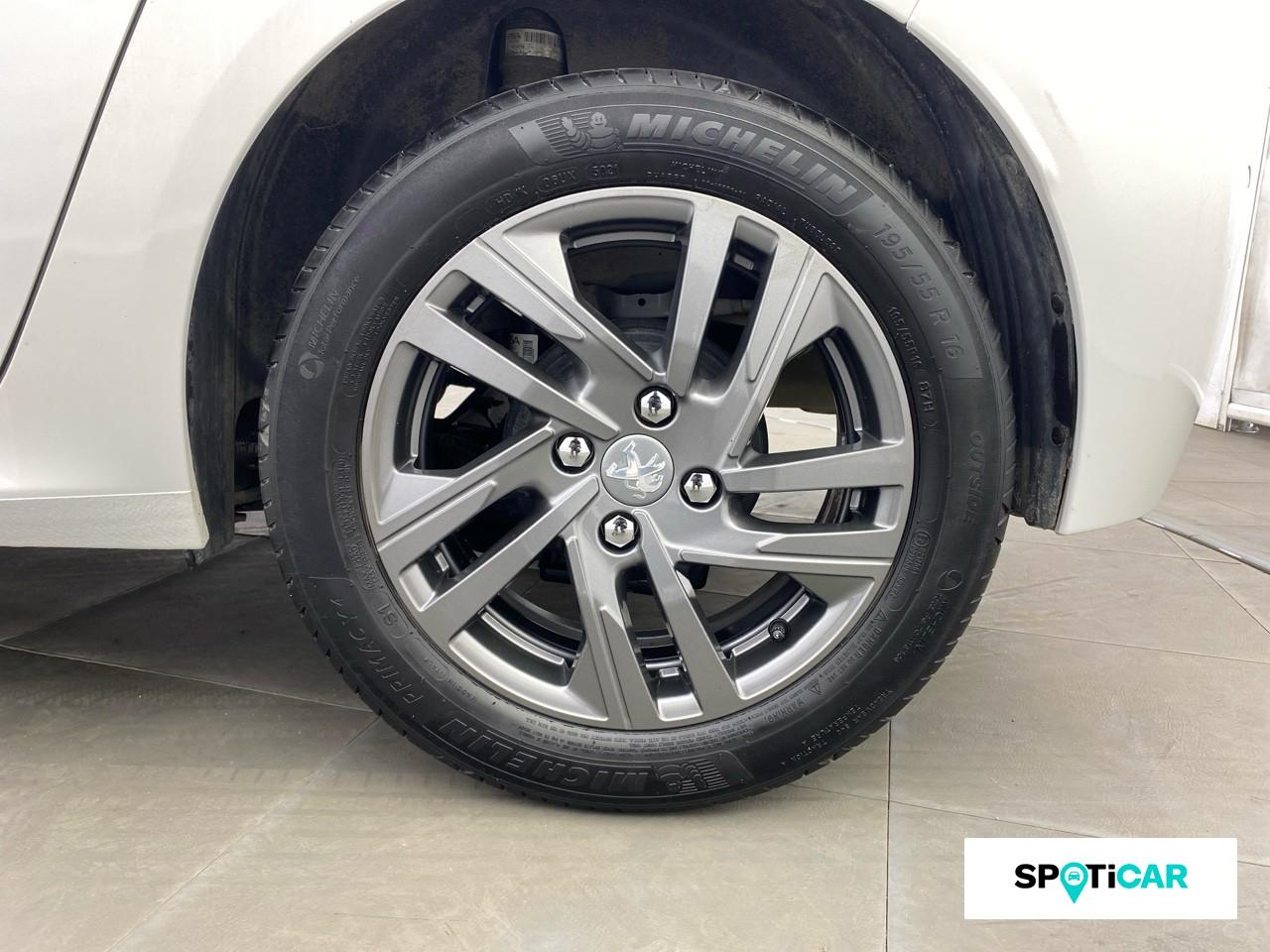 Peugeot 208 1.2 puretech 75ch s&s active pack — photo 11
