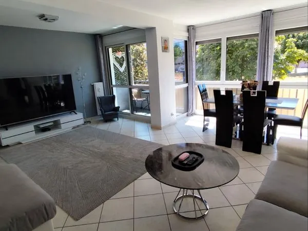 Appartement 112 m² - 4 chambres - Suite parentale - Balcon & loggia - La Feuilletière, Villars