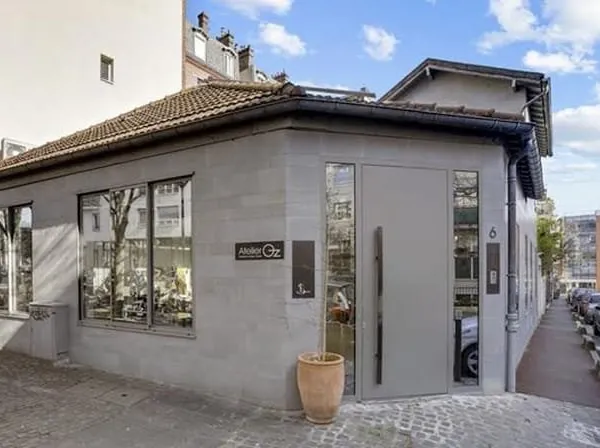 Local 7 pièces 260 m²