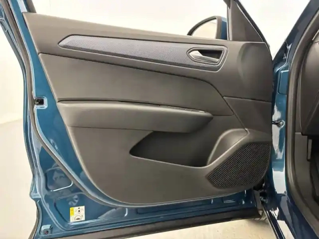 Renault Arkana mild hybrid 140 edc fap - 22 — photo 9