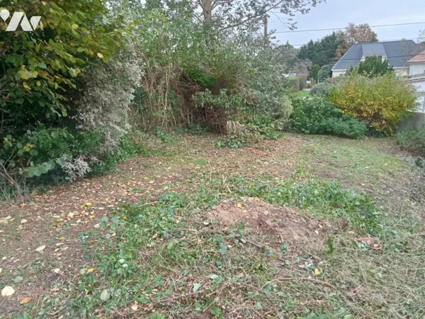 Terrain 281 m²