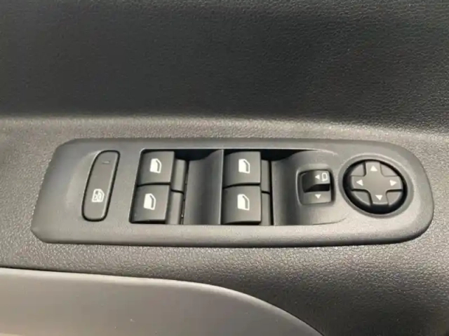 Toyota Proace city verso medium 1.5 100 d-4d design rc23 — photo 15
