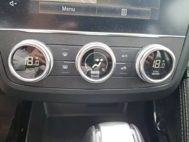 Renault Kadjar blue dci 115 edc — photo 20
