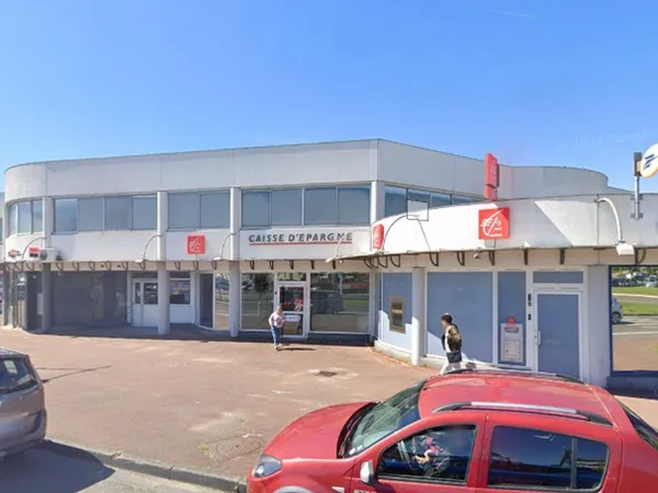 Local commercial 215 m²