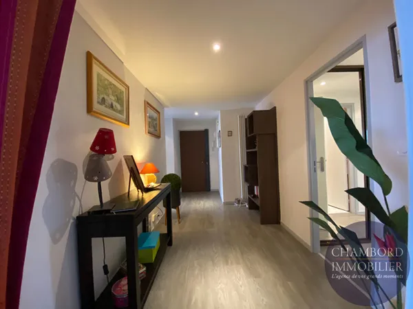 Appartement d'Exception à Blois - Dernier Étage avec 4 Balcons et Garage