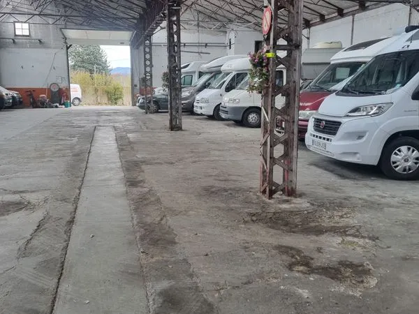 Garde meuble, caravane, voiture, moto