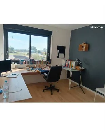 Bureau et espace de travail Location Castillonnès  40m² 300€