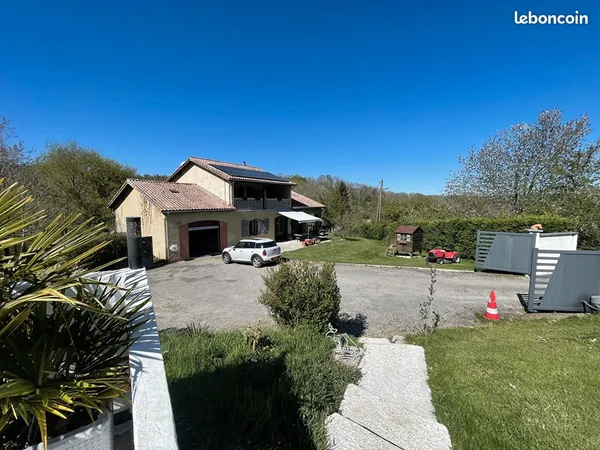 Maison 6 pièces 140 m²