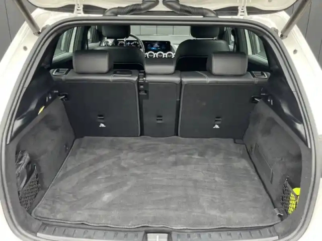 Mercedes Eqa 250+ edition — photo 10