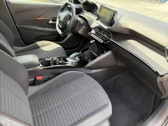 Peugeot 208 electrique 50 kwh 136 — photo 27