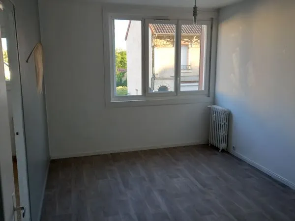 Montlucon T1 proche ecole et ville