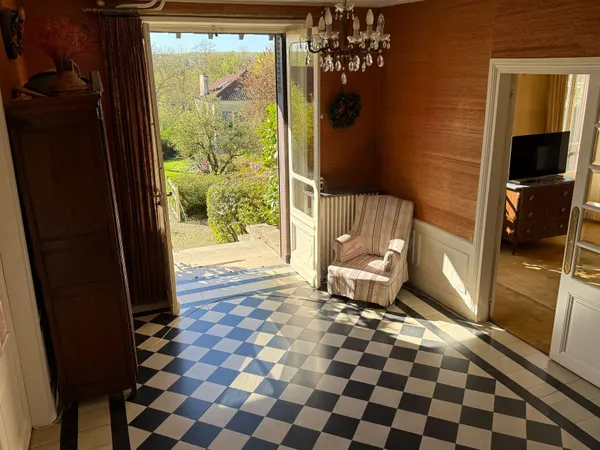 Maison 8 pièces 239 m²