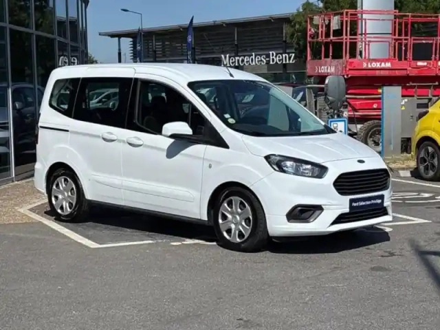 Ford Tourneo Courier 1.5 tdci 100ch ambiente — photo 2