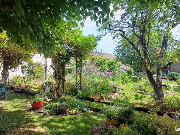 Immeuble 285 m²