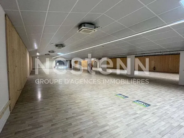 Local commercial Séné 1100 m2