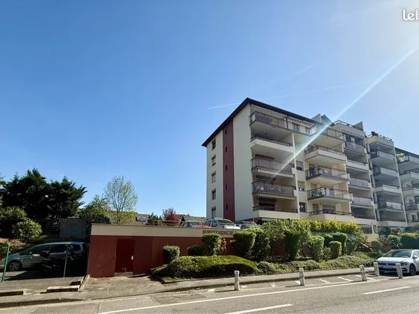 Garage ou Box fermé 14m2 à Gaillard - 200m douane Moillesulaz