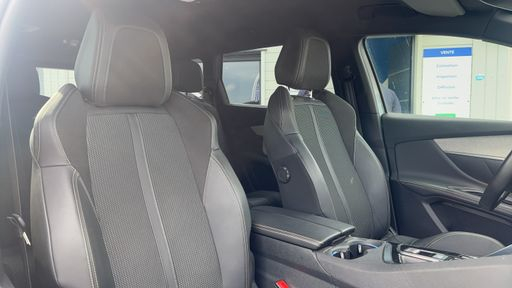 Peugeot 5008 1.5 BlueHDi 130 EAT8 - GT – 2023 – 78451 km – Diesel – Boîte Automatique — photo 12
