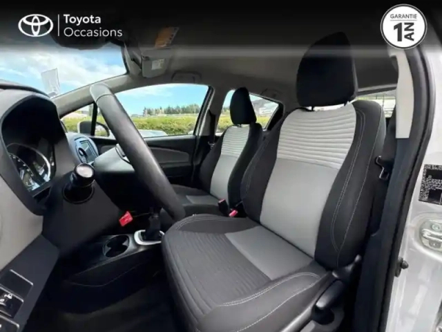 Toyota Yaris 70 vvt-i france connect 5p rc19 — photo 10