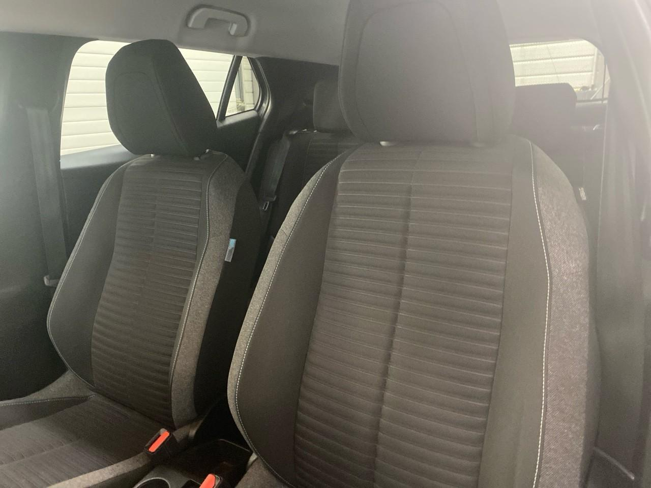 Peugeot 2008 puretech 100 s&s bvm6 style — photo 10