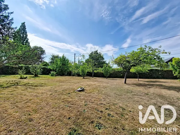 Terrain 890 m²