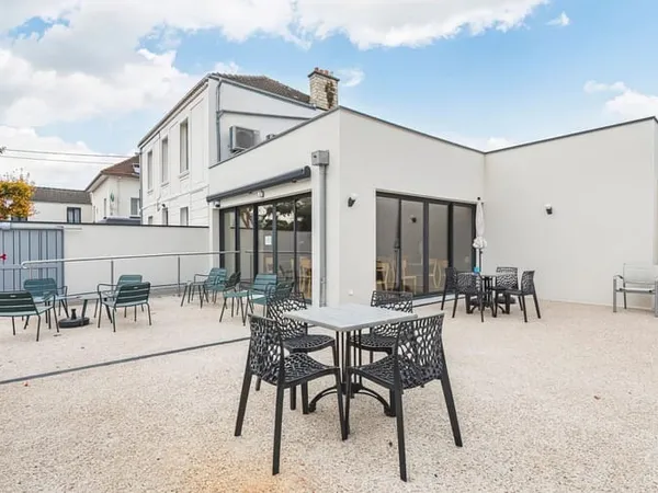 Immeuble 29 pièces 1126 m²