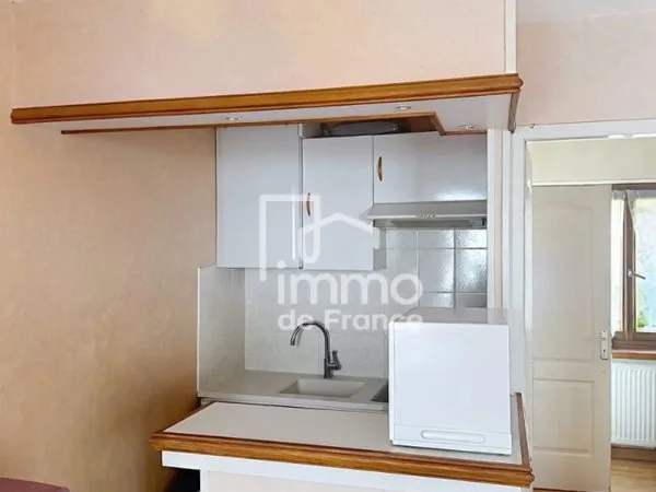 Investissement locatif Studio loué avec garage Rentabilité 7,5 % Bourg-en-Bresse
