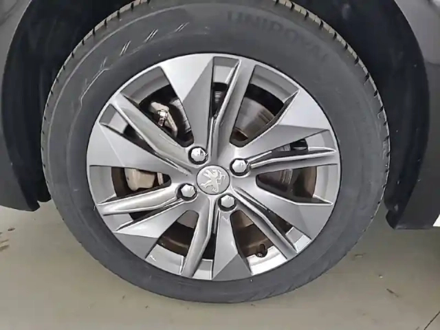 Peugeot 208 electrique 50 kwh 136ch — photo 81